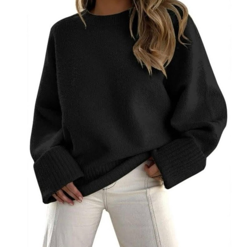 Cozy Oversized Black Women's Sweater size Medium